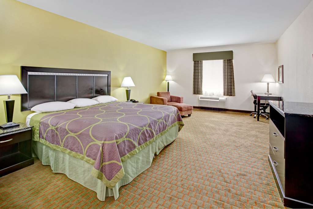 Super 8 By Wyndham Laporte La Porte Habitación foto